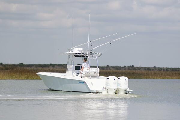 32 Contender 32ST- Profile 