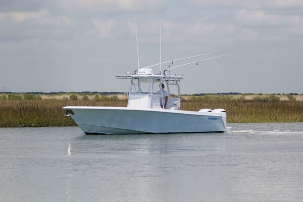 32 Contender 32ST- Profile 