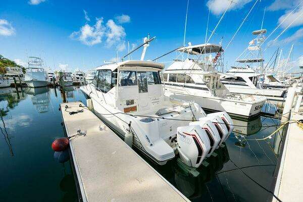 2023 Boston Whaler 40