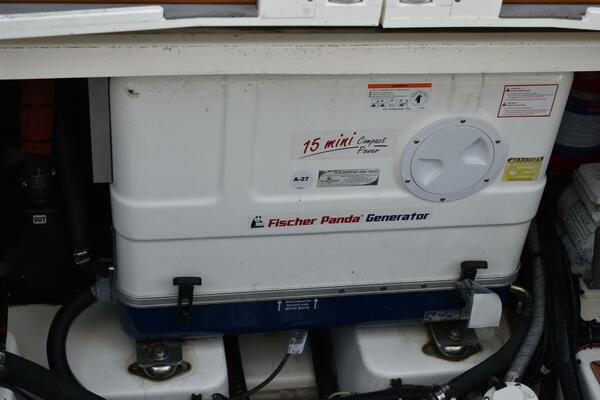 40ft Boston Whaler Yacht For Sale