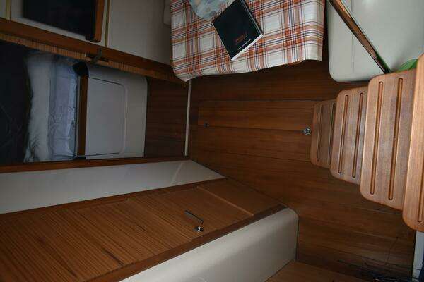 Boston Whaler 405 Conquest Yacht For Sale