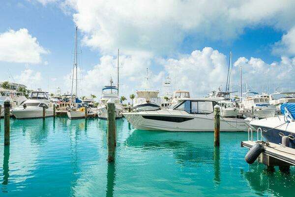 2023 Boston Whaler 40