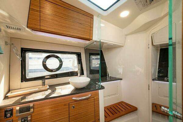 2023 Boston Whaler 40