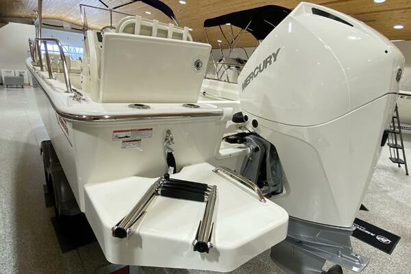 21ft Boston Whaler Yacht For Sale