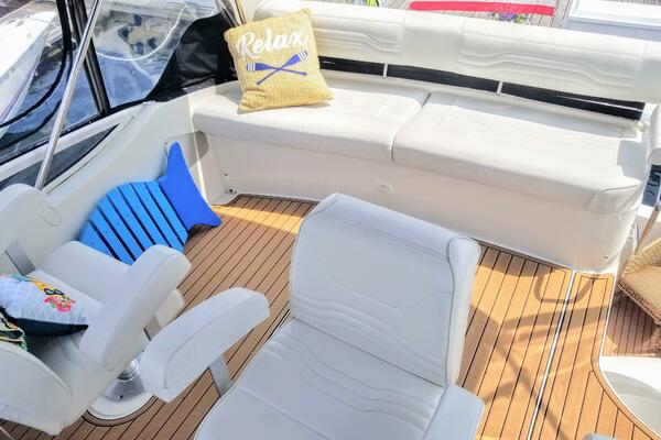 Summer Passport 36ft Carver Yacht For Sale
