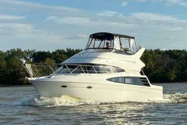 36-ft-Carver-2005-36 Sedan-Summer Passport Manistee Michigan United States  yacht for sale