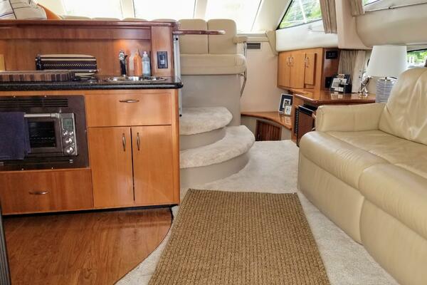 Summer Passport 36ft Carver Yacht For Sale