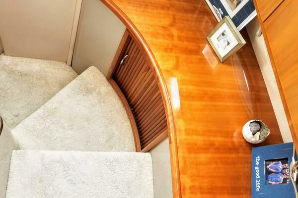 Summer Passport 36ft Carver Yacht For Sale