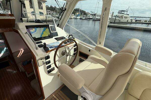 MJM 40z Yacht For Sale