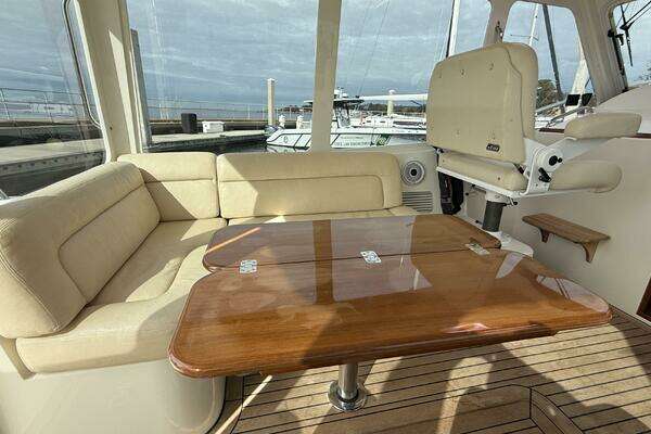 MJM 40z Yacht For Sale