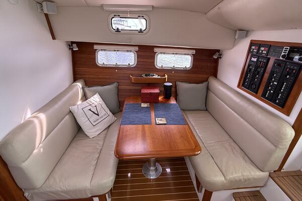 Loki 40ft MJM Yacht For Sale