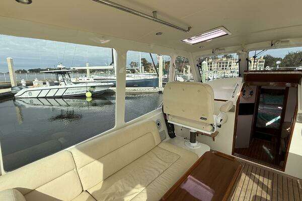 MJM 40z Yacht For Sale