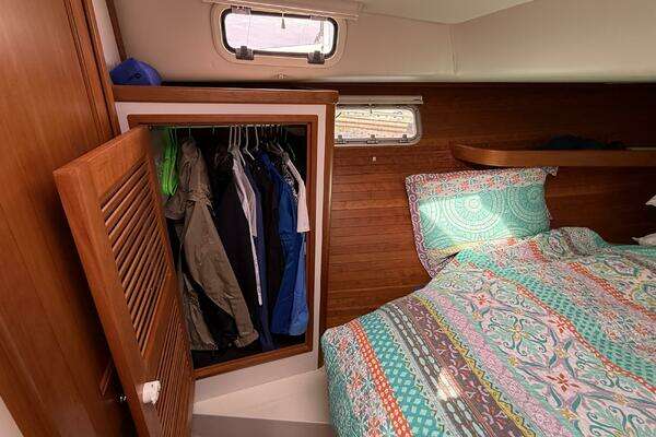 MJM 40z Yacht For Sale