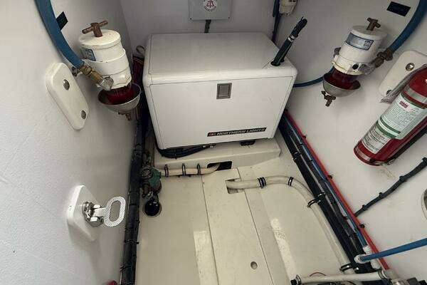 MJM 40z Yacht For Sale