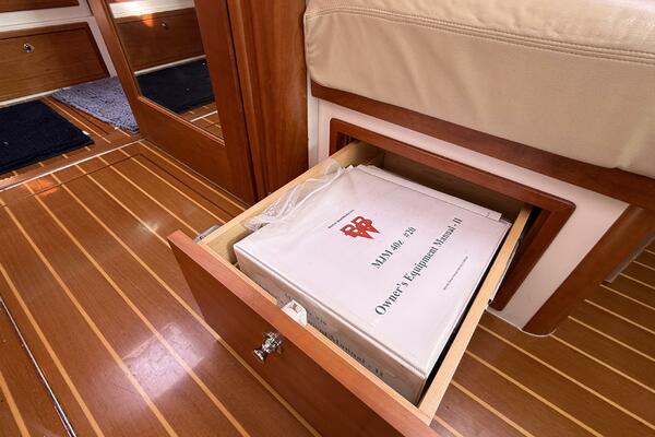 Loki 40ft MJM Yacht For Sale