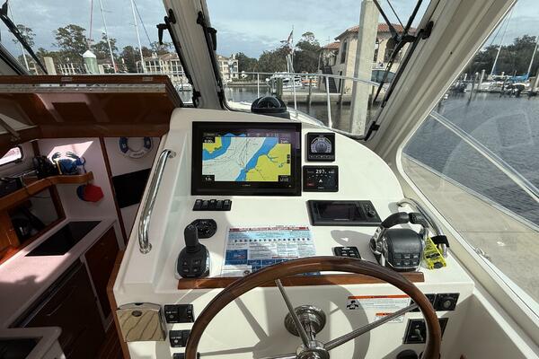 Loki 40ft MJM Yacht For Sale