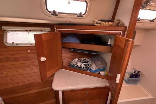 Loki 40ft MJM Yacht For Sale