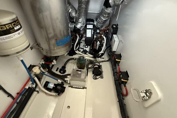 Loki 40ft MJM Yacht For Sale