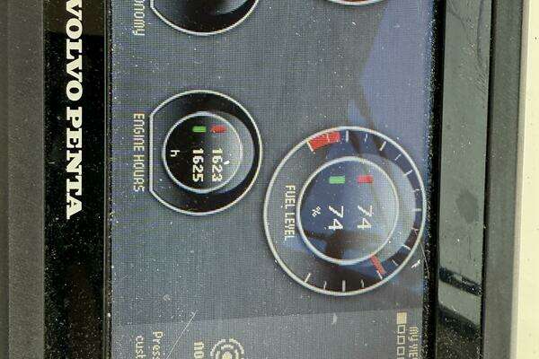 MJM 40z Yacht For Sale