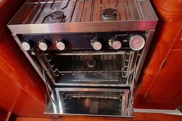 Waterfall II 44ft Beneteau Yacht For Sale