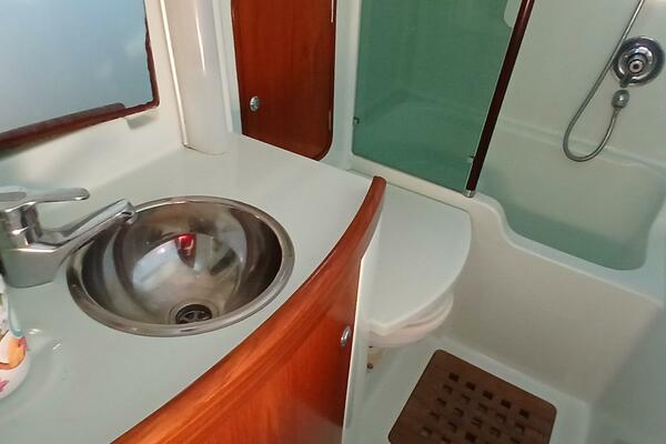 Waterfall II 44ft Beneteau Yacht For Sale
