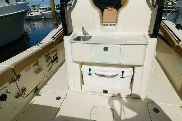 Scout 330 LXF Yacht For Sale