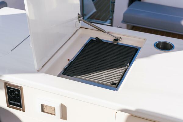 Lets GO 39ft Regal Yacht For Sale