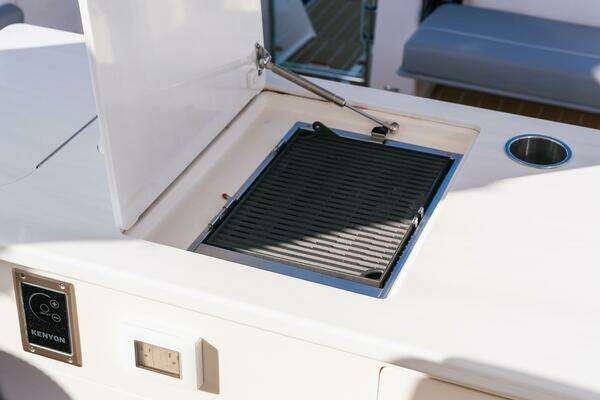 Regal SAV Yacht For Sale