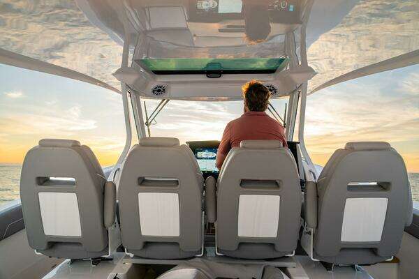 Regal SAV Yacht For Sale