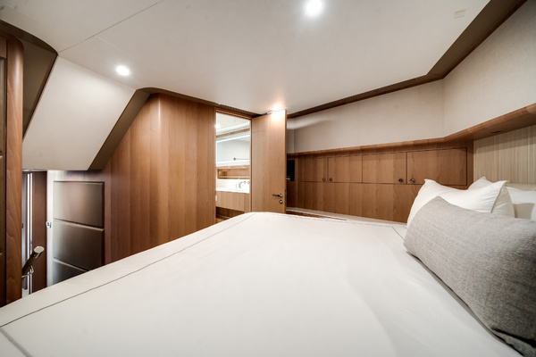 95ft Ocean Alexander Yacht For Sale