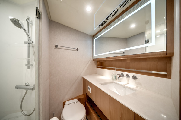 95ft Ocean Alexander Yacht For Sale