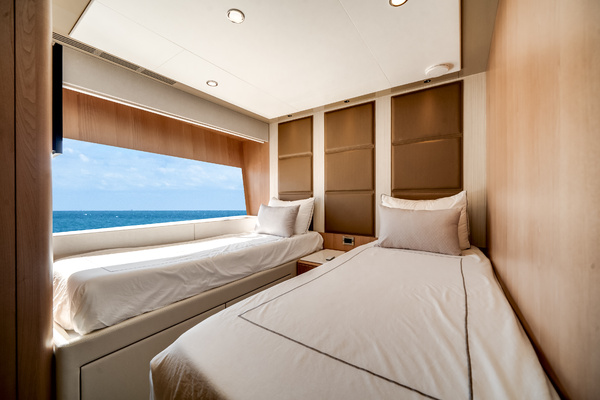 95ft Ocean Alexander Yacht For Sale