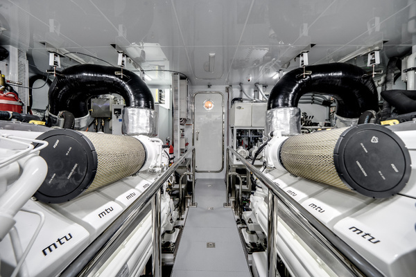 2025 Ocean Alexander 95