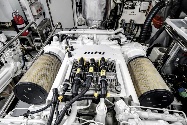 95ft Ocean Alexander Yacht For Sale