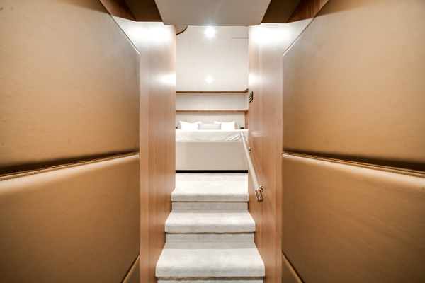 95ft Ocean Alexander Yacht For Sale