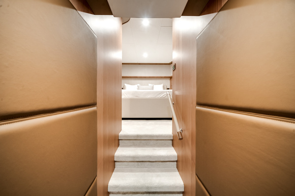 2025 Ocean Alexander 95