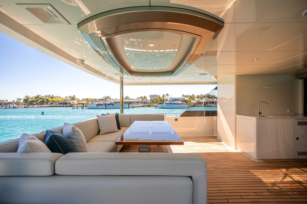 95ft Ocean Alexander Yacht For Sale