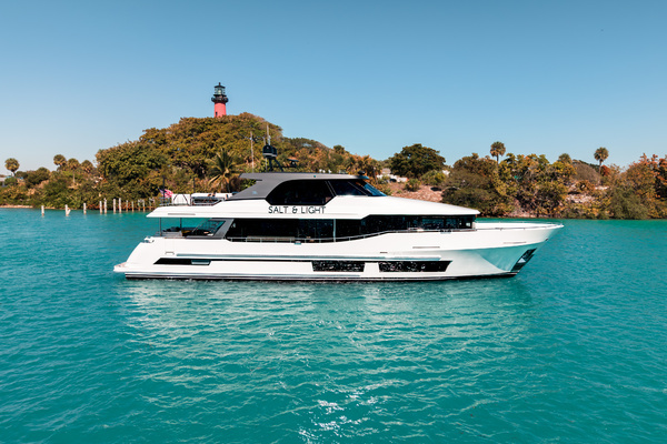95' Ocean Alexander