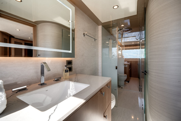 95ft Ocean Alexander Yacht For Sale