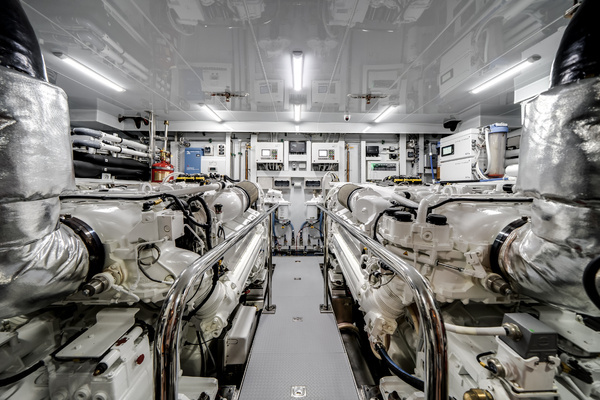 2025 Ocean Alexander 95