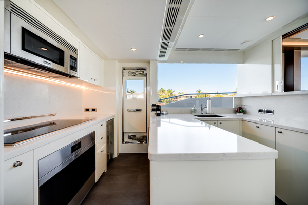 95ft Ocean Alexander Yacht For Sale