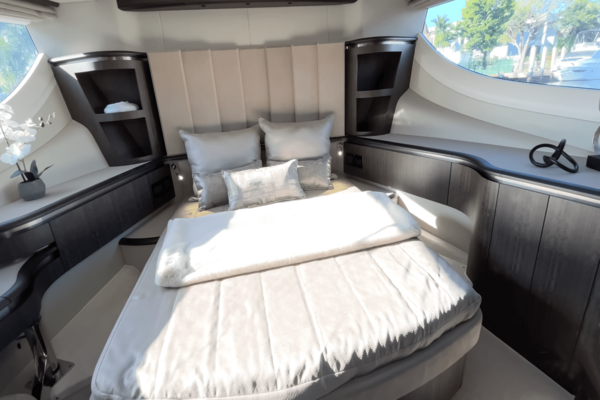 Galeon 560 FLY Yacht For Sale