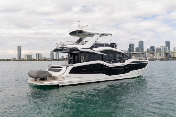 Photo of the 2025 Galeon 560 FLY