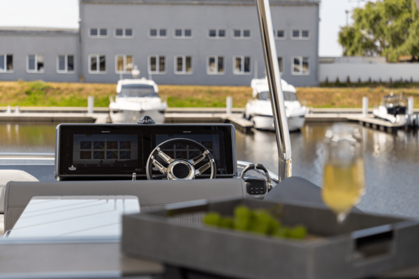 Galeon 560 FLY Yacht For Sale