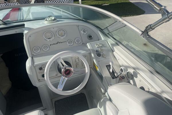 Varoom 27ft Formula Yacht For Sale