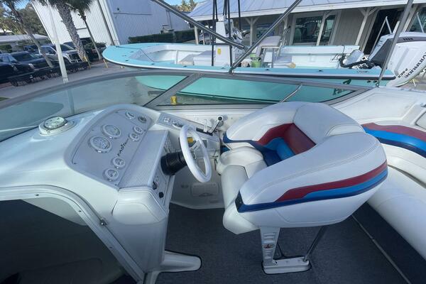 Varoom 27ft Formula Yacht For Sale