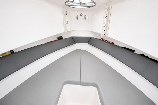 27ft Belzona Yacht For Sale