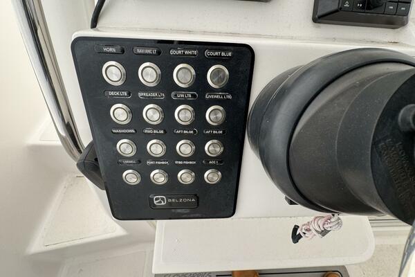 27ft Belzona Yacht For Sale