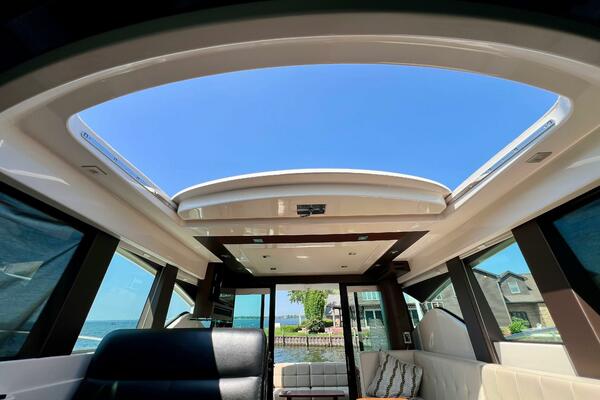 39ft Tiara Yachts Yacht For Sale