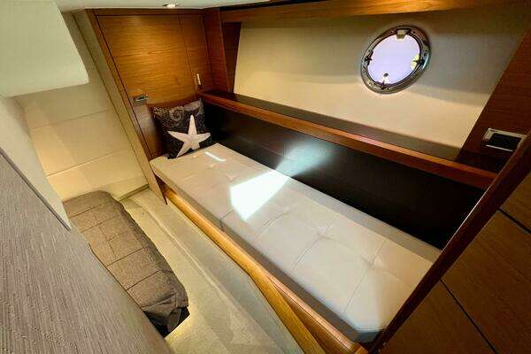 Tiara Yachts 39 Coupe Yacht For Sale